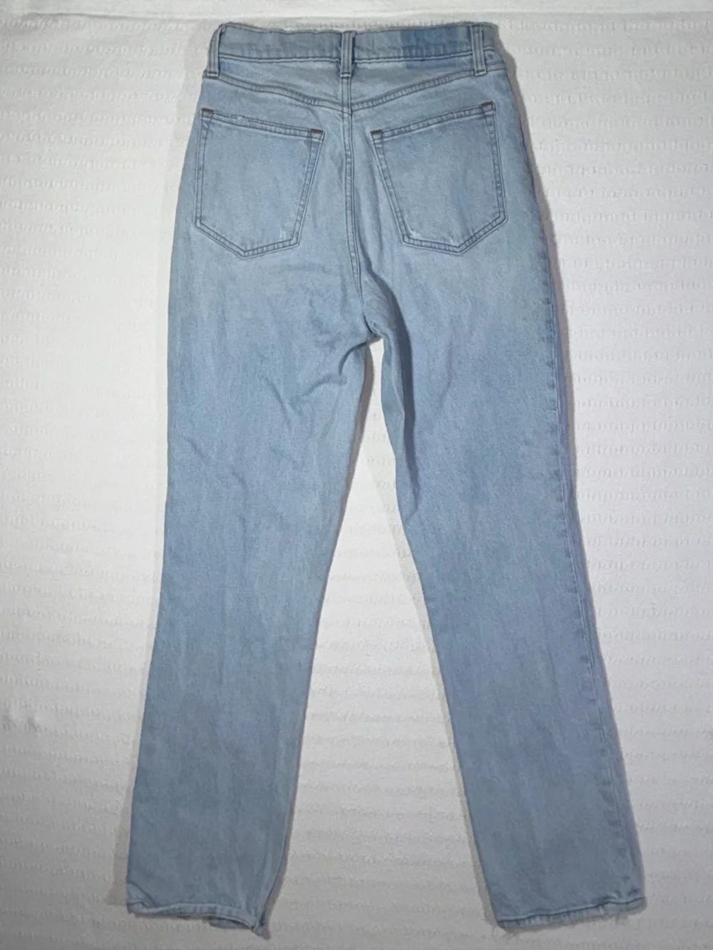 Abercrombie Fitch 90s Straight Ultra High Rise Jeans Womens Size 28/6 Light Wash - Picture 2 of 12